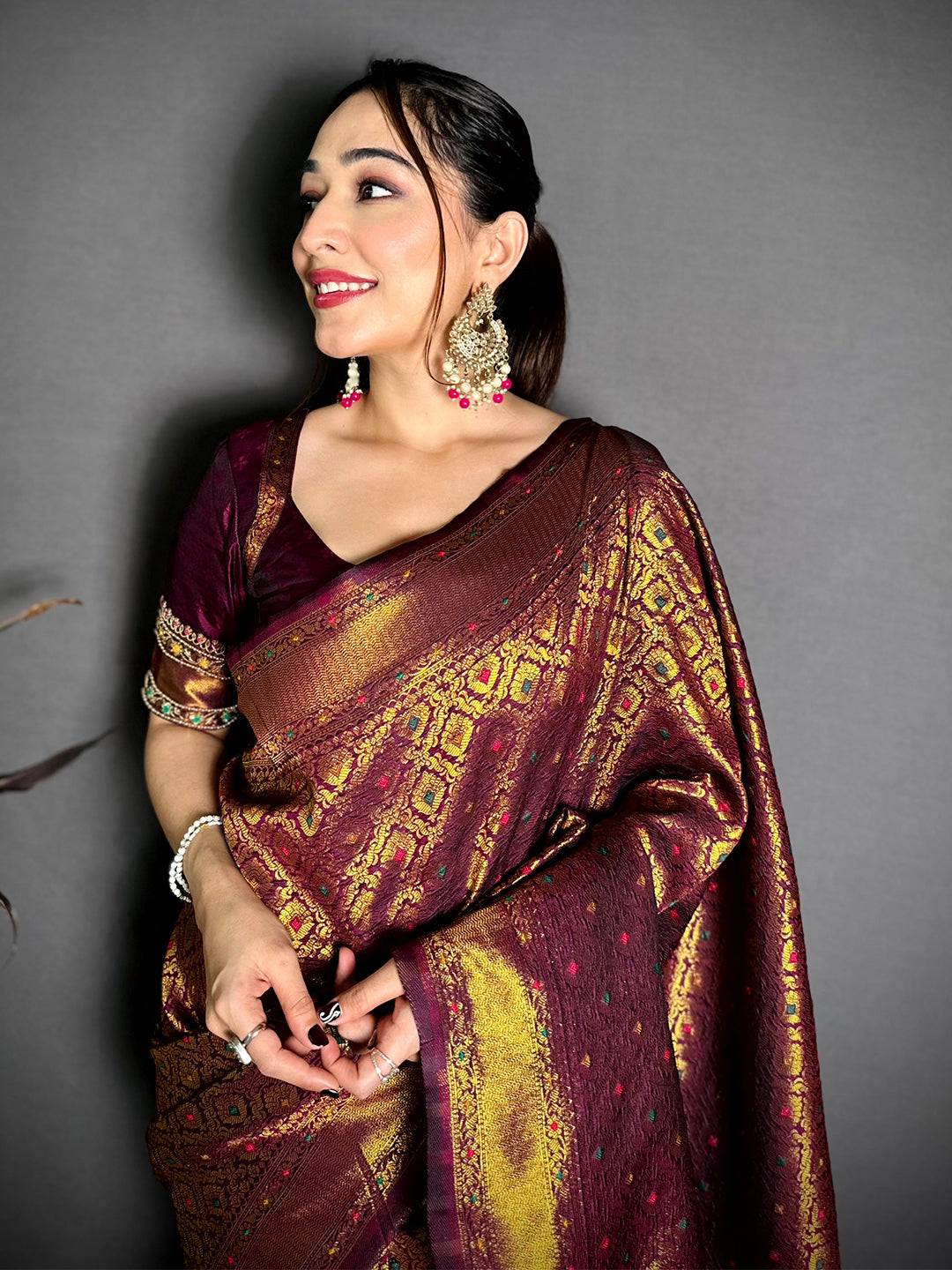Classic Soft Silk Geometric Woven Pattu Saree