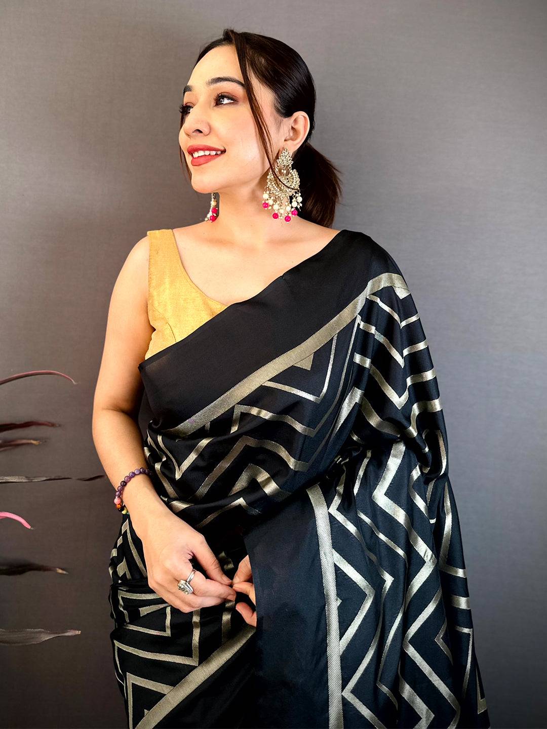 Black Geometric Zari Weave Banarasi Pattu Saree