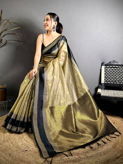 Regal Mul Cotton Katan Contrast Border Pattu Saree