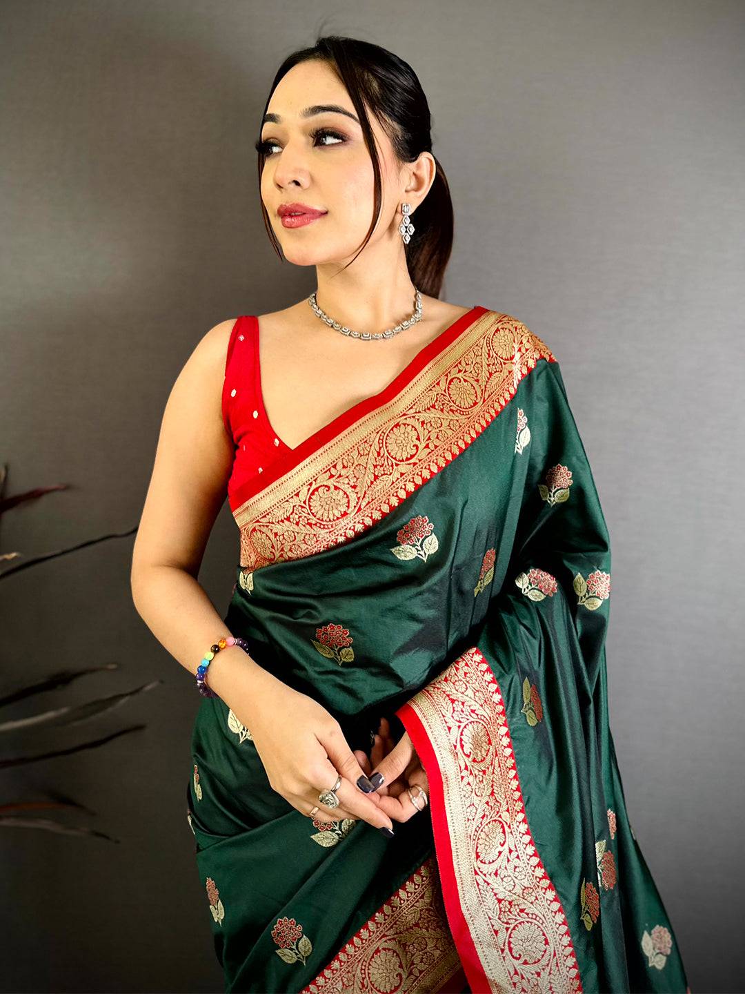 Green Grace Soft Silk Gadwal Pattu Saree