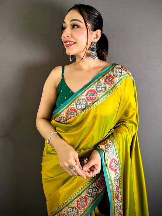 Green Soft Silk Pochampally Ikkat Minakari Pattu Saree