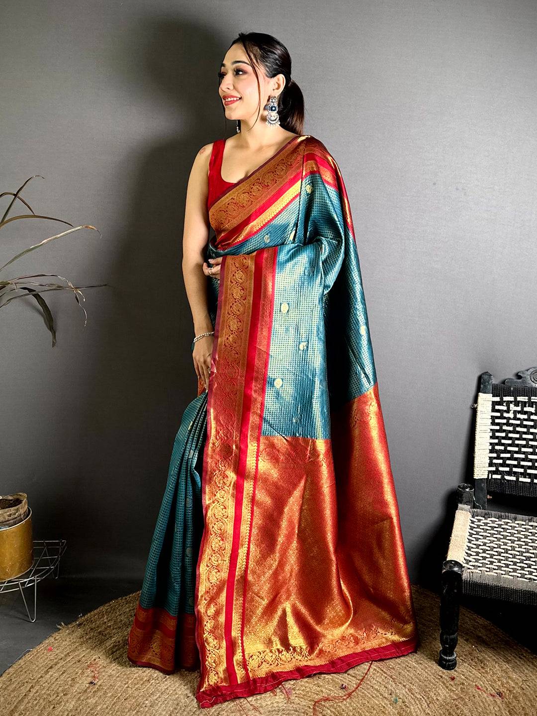 Stylish Banarasi Katan Contrast Border Pattu Saree