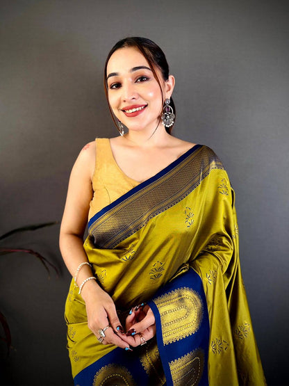 Artisan Gold Woven Pallu Contrast Border Pattu Saree