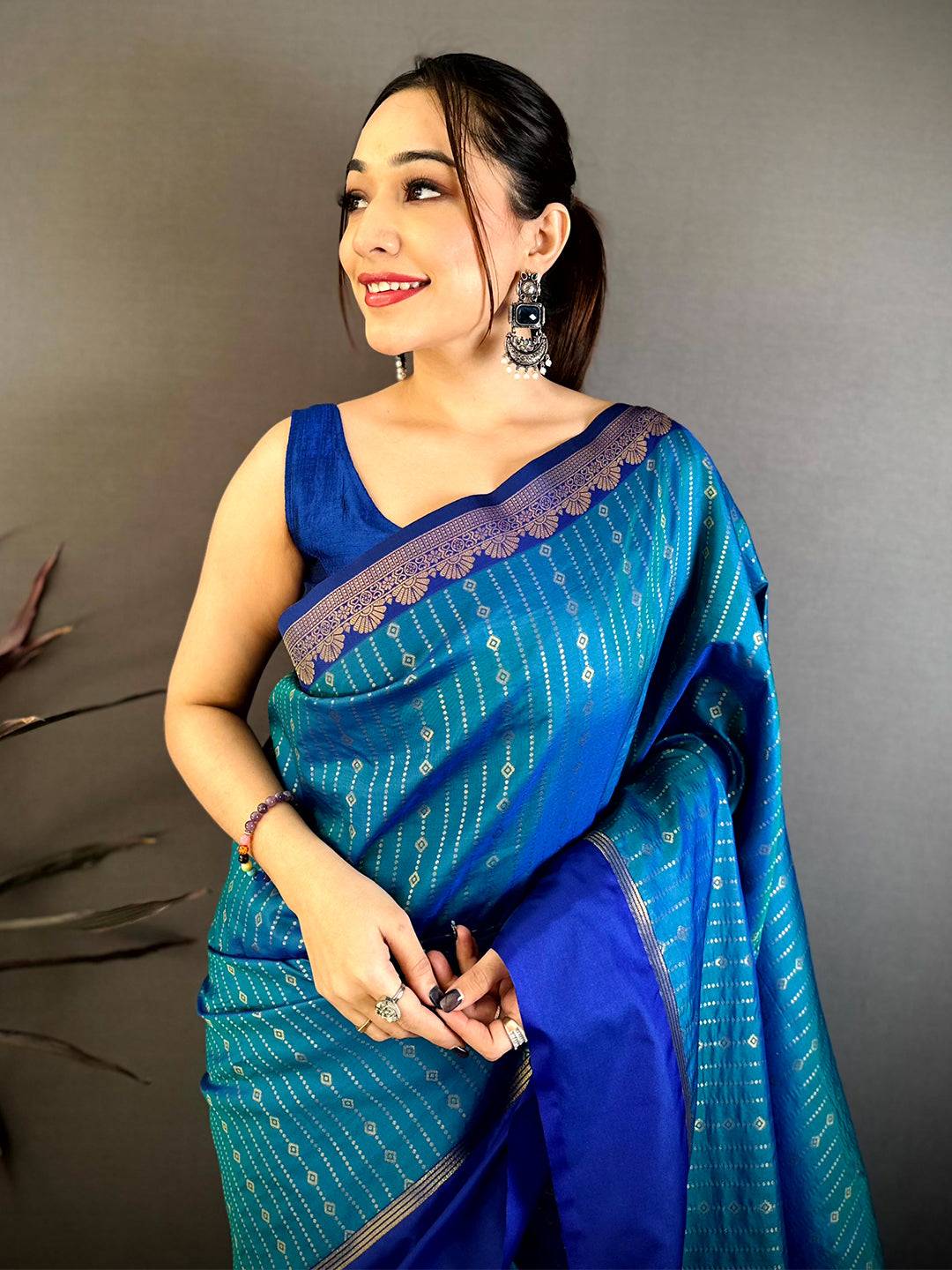 Teal Classic Soft Silk Gadwal Pattu Saree 